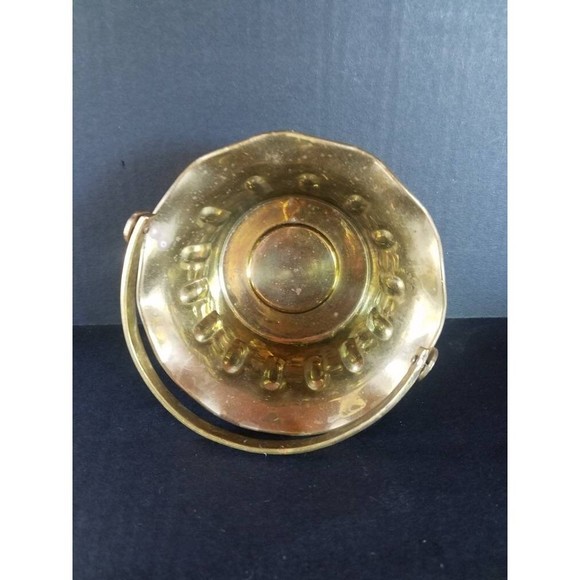 Brass Handled Basket, Vintage Planter - Picture 4 of 10